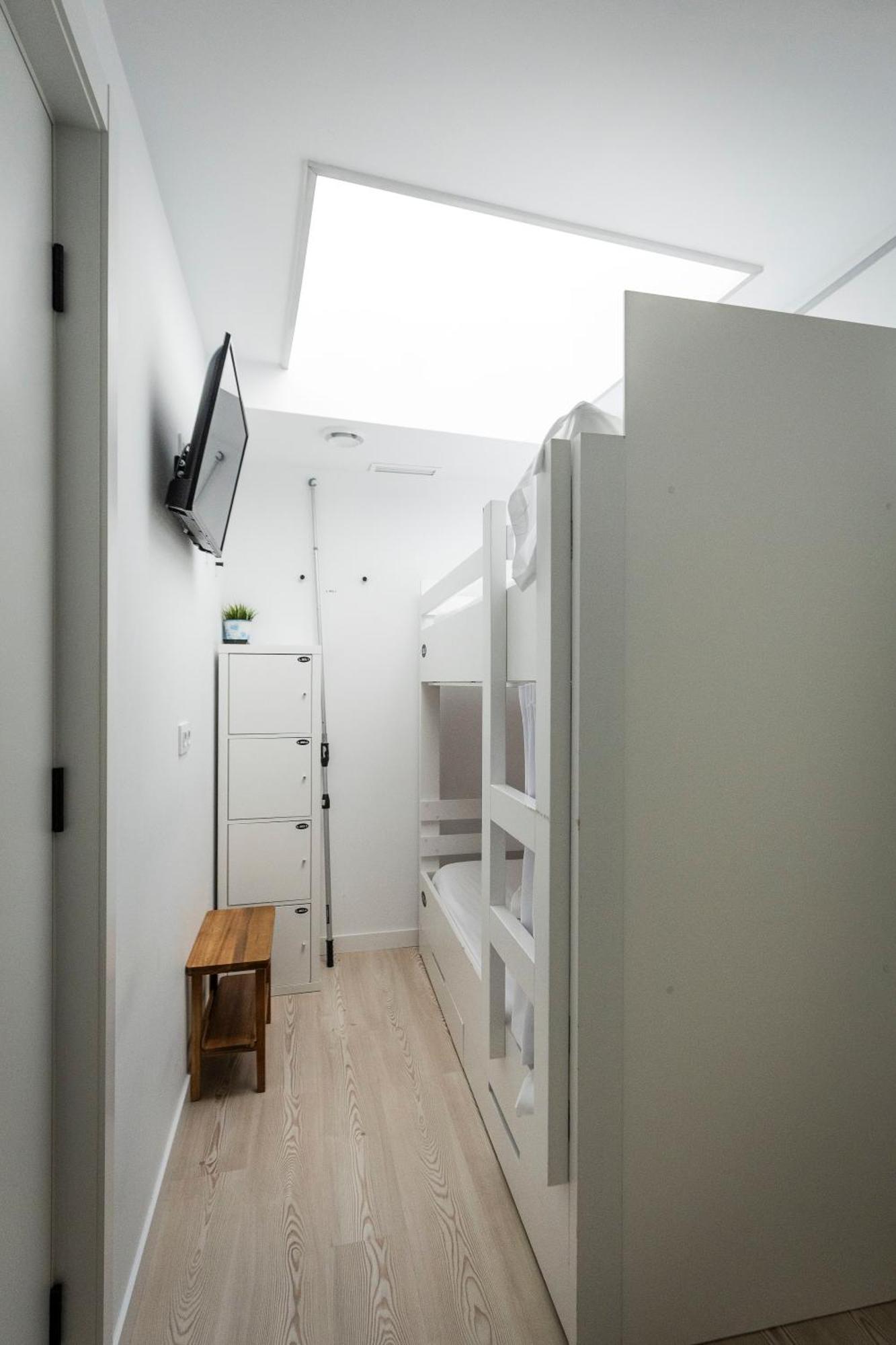 Bunk Bed in Mixed Dormitory Room
